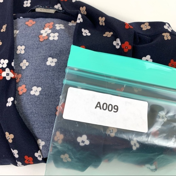 *Host Pick* Tommy Hilfiger Blue Sleeveless Crossover Top - Picture 8 of 8